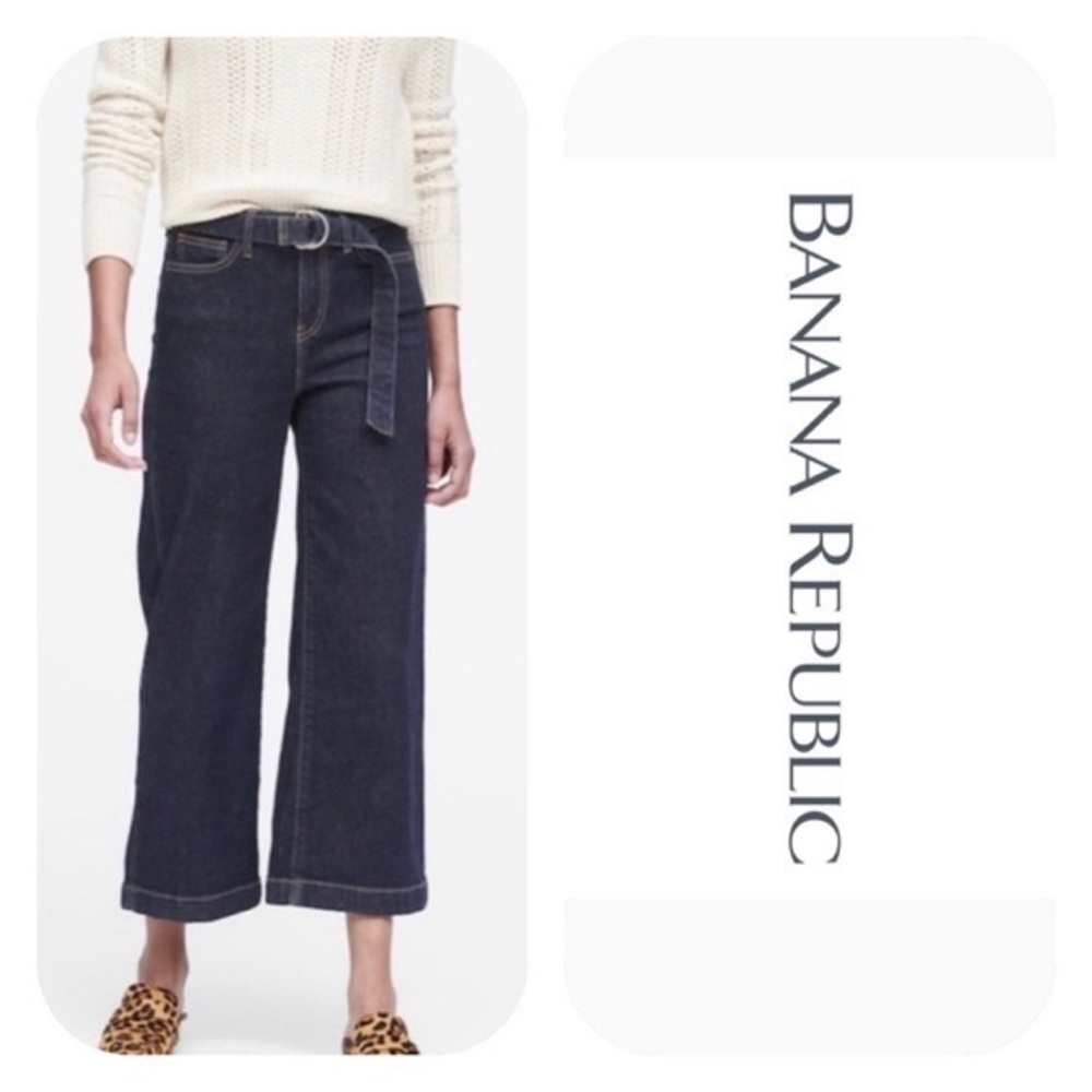 Banana Republic high-rise wide leg crop Blue Jeans.